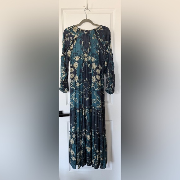 NATURAL LIFE Floral Maxi Dress in Teal and Cream - Picture 3 of 10